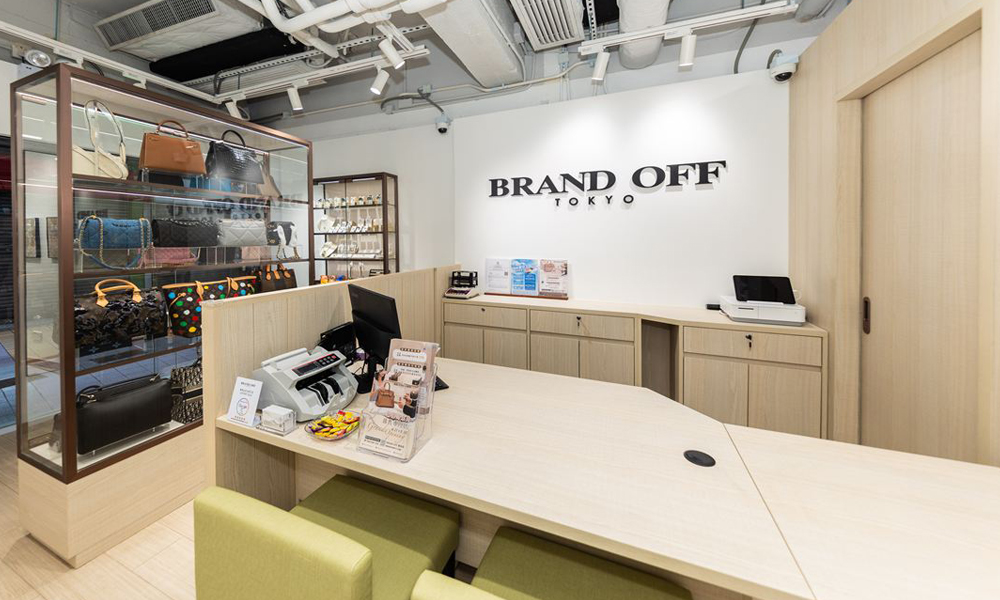 BRAND OFF 銅鑼灣東角LAFORET店