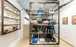 BRAND OFF 銅鑼灣東角LAFORET店