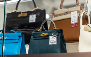 BRAND OFF 銅鑼灣東角LAFORET店